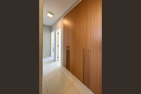 Corredor de apartamento à venda com 3 quartos, 165m² em Copacabana, Rio de Janeiro