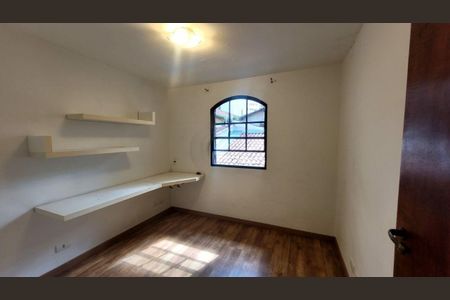 Casa à venda com 120m², 3 quartos e 2 vagas
