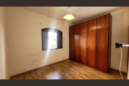Casa à venda com 120m², 3 quartos e 2 vagas