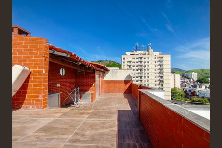 Apartamento à venda com 115m², 2 quartos e 2 vagas Apartamento à venda com 115m², 2 quartos e 2 vagasTerraço