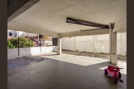 Apartamento à venda com 115m², 2 quartos e 2 vagas Apartamento à venda com 115m², 2 quartos e 2 vagasÁrea comum - Playground