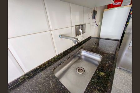 Apartamento à venda com 115m², 2 quartos e 2 vagas Apartamento à venda com 115m², 2 quartos e 2 vagasCozinha e Área de Serviço