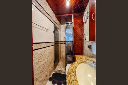 Apartamento à venda com 115m², 2 quartos e 2 vagas Apartamento à venda com 115m², 2 quartos e 2 vagasBanheiro Corredor