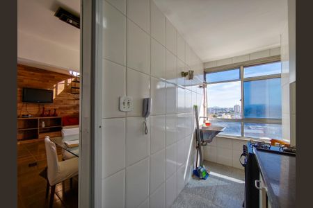 Apartamento à venda com 115m², 2 quartos e 2 vagas Apartamento à venda com 115m², 2 quartos e 2 vagasCozinha e Área de Serviço