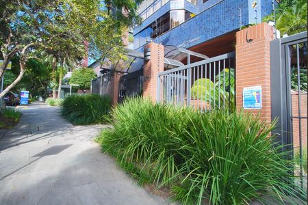 Apartamento à venda com 164m², 3 quartos e 2 vagas Apartamento à venda com 164m², 3 quartos e 2 vagasFachada