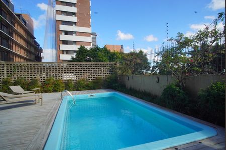Apartamento à venda com 164m², 3 quartos e 2 vagas Apartamento à venda com 164m², 3 quartos e 2 vagasÁrea comum - Piscina