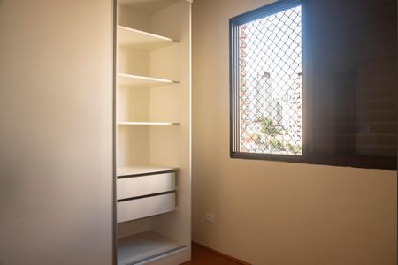 Apartamento à venda com 96m², 3 quartos e 2 vagasQuarto 2
