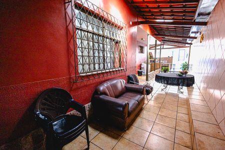 Casa à venda com 315m², 4 quartos e 6 vagas Casa à venda com 315m², 4 quartos e 6 vagasArea de serviço