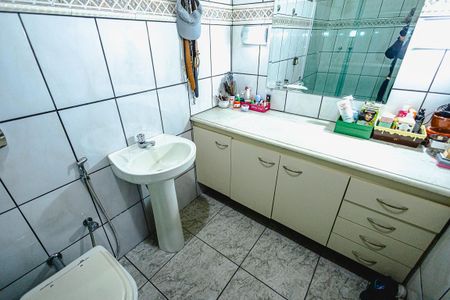 Casa à venda com 315m², 4 quartos e 6 vagas Casa à venda com 315m², 4 quartos e 6 vagasBanheiro /Suíte