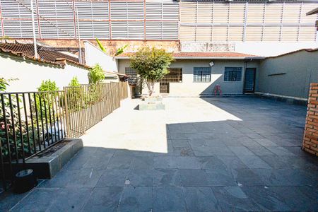 Casa à venda com 315m², 4 quartos e 6 vagas Casa à venda com 315m², 4 quartos e 6 vagasEspaço gourmet / quintal