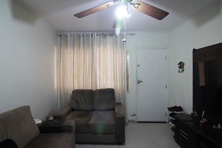 Casa à venda com 94m², 2 quartos e 1 vagaSala