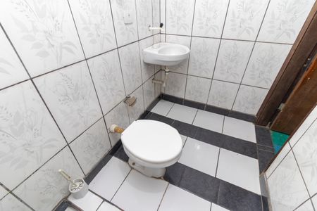 Casa à venda com 200m², 7 quartos e 2 vagas Casa à venda com 200m², 7 quartos e 2 vagasCasa 02 - Banheiro