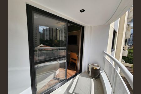 Apartamento à venda com 38m², 1 quarto e 1 vaga Apartamento à venda com 38m², 1 quarto e 1 vagaVaranda