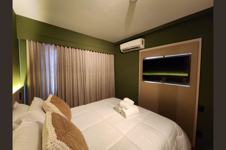 Apartamento à venda com 38m², 1 quarto e 1 vaga Apartamento à venda com 38m², 1 quarto e 1 vagaSuíte