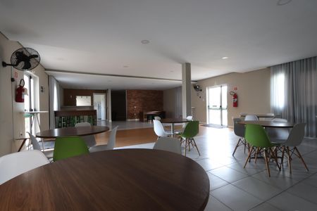 Apartamento à venda com 41m², 2 quartos e sem vagaÁrea comum - Salão de festas