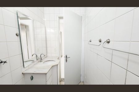 Apartamento à venda com 64m², 2 quartos e 1 vaga Apartamento à venda com 64m², 2 quartos e 1 vagaBanheiro