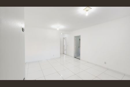 Apartamento à venda com 64m², 2 quartos e 1 vaga Apartamento à venda com 64m², 2 quartos e 1 vagaSala