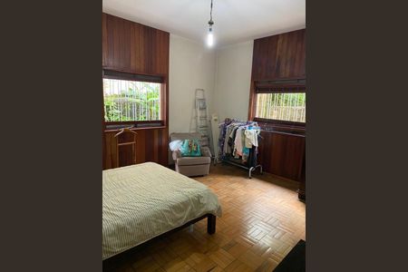 Casa à venda com 250m², 5 quartos e 5 vagasQuarto