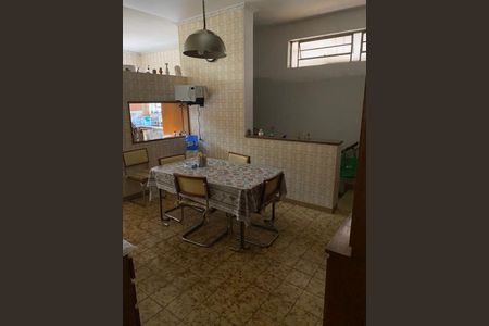 Casa à venda com 250m², 5 quartos e 5 vagasCozinha