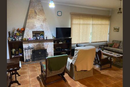 Casa à venda com 250m², 5 quartos e 5 vagasDetalhe Sala