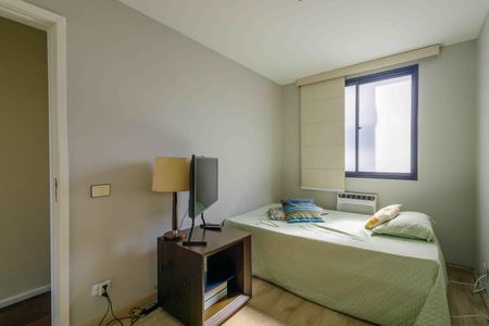 Apartamento à venda com 140m², 4 quartos e 2 vagas Apartamento à venda com 140m², 4 quartos e 2 vagasQuarto 2