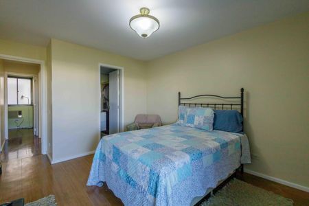 Apartamento à venda com 140m², 4 quartos e 2 vagas Apartamento à venda com 140m², 4 quartos e 2 vagasSuíte