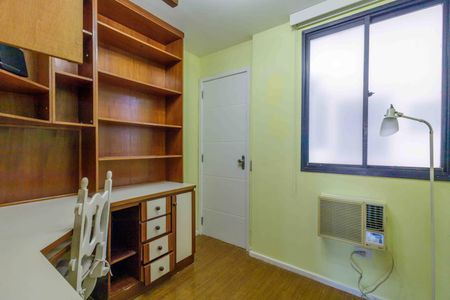 Apartamento à venda com 140m², 4 quartos e 2 vagas Apartamento à venda com 140m², 4 quartos e 2 vagasQuarto 3