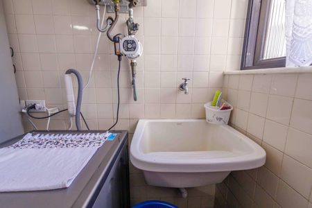 Apartamento à venda com 140m², 4 quartos e 2 vagas Apartamento à venda com 140m², 4 quartos e 2 vagasÁrea de Serviço