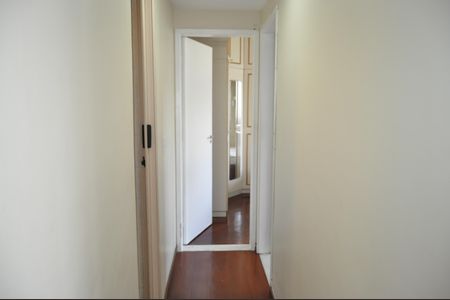 Apartamento à venda com 69m², 2 quartos e 1 vagaCorredor