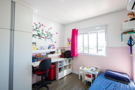 Apartamento à venda com 96m², 3 quartos e 2 vagasQuarto 