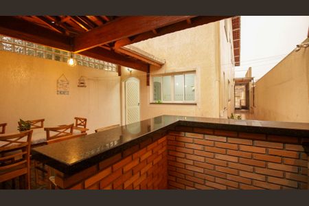 Casa à venda com 274m², 3 quartos e 5 vagas Casa à venda com 274m², 3 quartos e 5 vagasÁrea comum