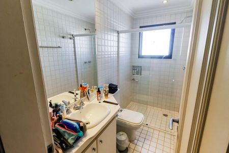 Apartamento à venda com 212m², 3 quartos e sem vagaBanheiro 