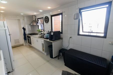 Apartamento à venda com 212m², 3 quartos e sem vagaCozinha 