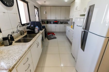 Apartamento à venda com 212m², 3 quartos e sem vagaCozinha 