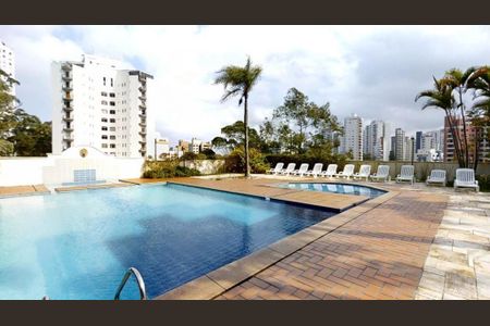 Apartamento à venda com 212m², 3 quartos e sem vagaÁrea comum - Piscina