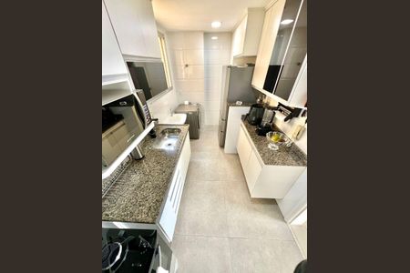 Apartamento à venda com 89m², 3 quartos e 2 vagas Apartamento à venda com 89m², 3 quartos e 2 vagasCozinha