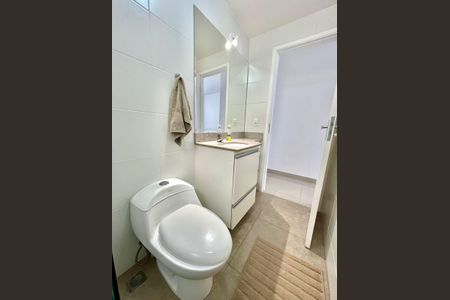 Apartamento à venda com 89m², 3 quartos e 2 vagas Apartamento à venda com 89m², 3 quartos e 2 vagasBanheiro Social