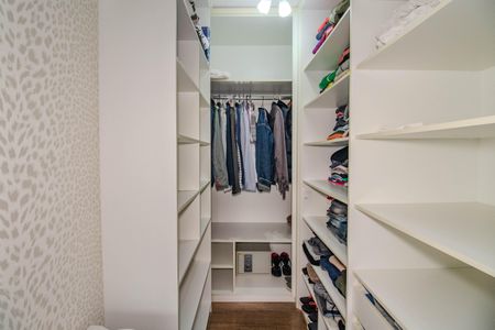Apartamento à venda com 85m², 3 quartos e 2 vagas Apartamento à venda com 85m², 3 quartos e 2 vagasSuíte - Closet