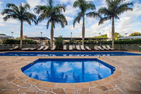 Apartamento à venda com 85m², 3 quartos e 2 vagas Apartamento à venda com 85m², 3 quartos e 2 vagasÁrea comum - Piscina