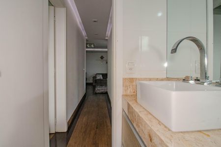 Apartamento à venda com 85m², 3 quartos e 2 vagas Apartamento à venda com 85m², 3 quartos e 2 vagasBanheiro Social