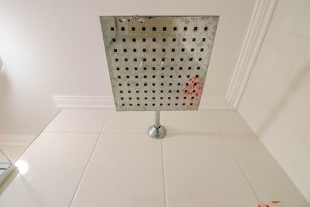 Apartamento à venda com 85m², 3 quartos e 2 vagas Apartamento à venda com 85m², 3 quartos e 2 vagasBanheiro da Suíte