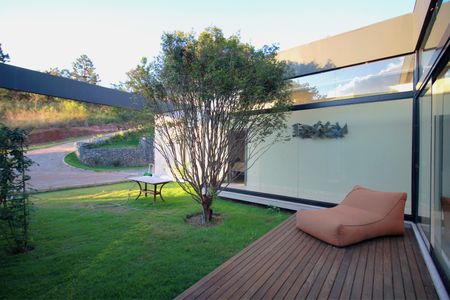 Casa de condomínio à venda com 500m², 3 quartos e 4 vagasJardim interno