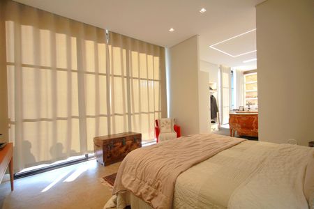 Casa de condomínio à venda com 500m², 3 quartos e 4 vagasSuíte master