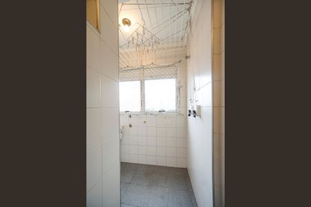 Apartamento à venda com 120m², 3 quartos e 2 vagas Apartamento à venda com 120m², 3 quartos e 2 vagasÁrea de serviço