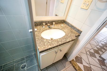 Apartamento à venda com 120m², 3 quartos e 2 vagas Apartamento à venda com 120m², 3 quartos e 2 vagasBanheiro social