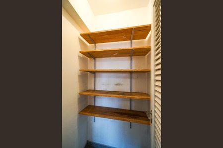 Apartamento à venda com 120m², 3 quartos e 2 vagas Apartamento à venda com 120m², 3 quartos e 2 vagasDespensa