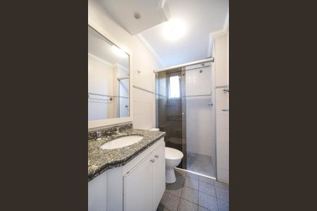 Apartamento à venda com 120m², 3 quartos e 2 vagas Apartamento à venda com 120m², 3 quartos e 2 vagasBanheiro da suíte