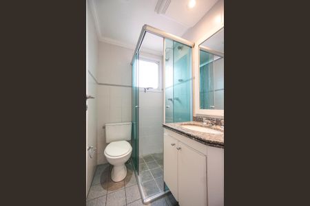 Apartamento à venda com 120m², 3 quartos e 2 vagas Apartamento à venda com 120m², 3 quartos e 2 vagasBanheiro social