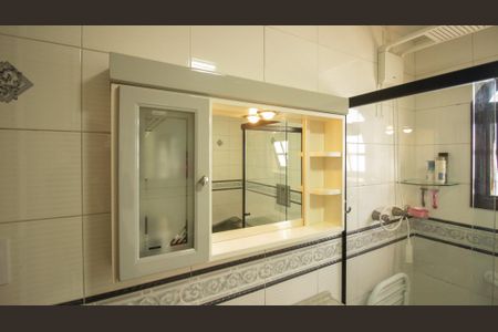 Casa à venda com 300m², 3 quartos e 2 vagas Casa à venda com 300m², 3 quartos e 2 vagasBanheiro da Suíte
