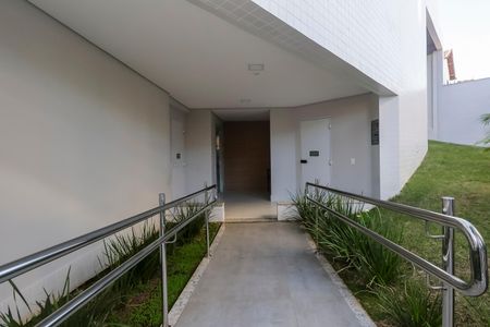 Apartamento à venda com 240m², 3 quartos e 3 vagas Apartamento à venda com 240m², 3 quartos e 3 vagasHall de entrada